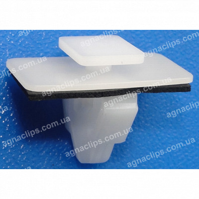 C 988 Кліпса Ssang Yong 7959108B00 K7959108B001 Молдинг