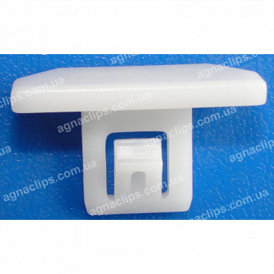 C 1334 Кліпса молдингу Toyota