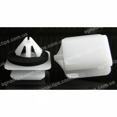 C 1685 Кліпса молдингу Ford