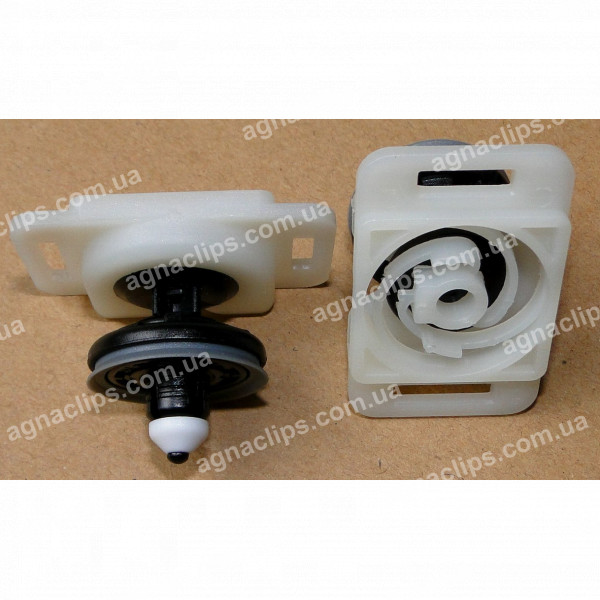 C 1393 Кліпса Audi Seat Skoda VW 6Q0868297
