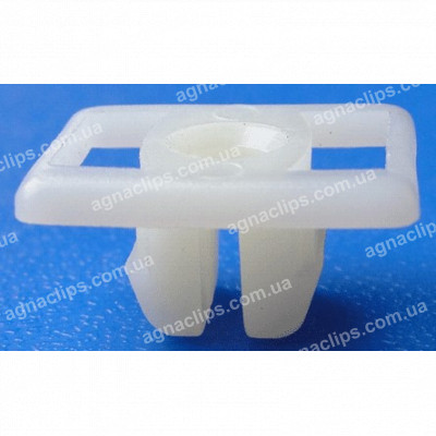 C 421 Кліпса Ford Nissan 380707S