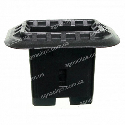 C 1570 Кріплення задніх сидінь VAG 4B088637301C