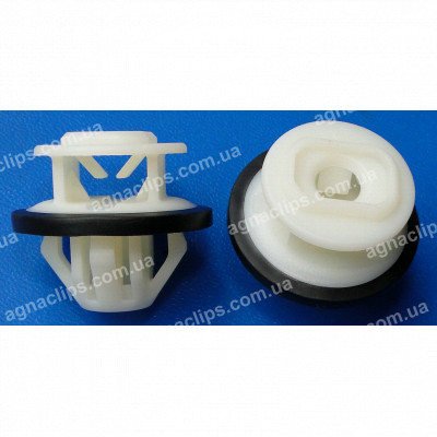 C 1798 Кліпса Mercedes A0009917398 накладки порога