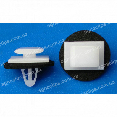 C 1970 Кліпса Nissan 8235A1431 молдингу двері