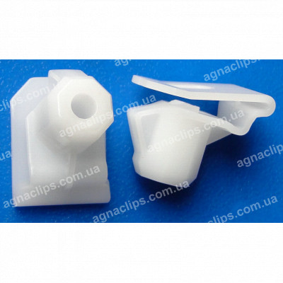 C 3274 Кліпса Renault 7703081223