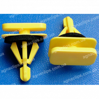 C 3346 Кліпса GM 15864780 молдингу