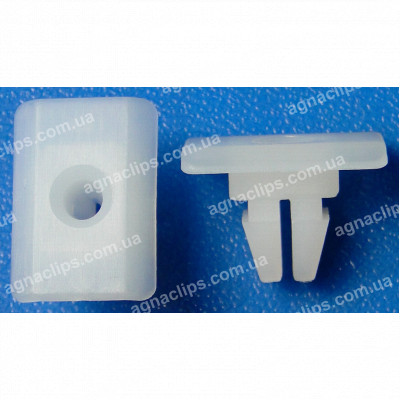 C 3402 Кліпса GM 3985058 Решітка радіатора