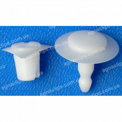 C 3204 Кліпса Nissan Infiniti