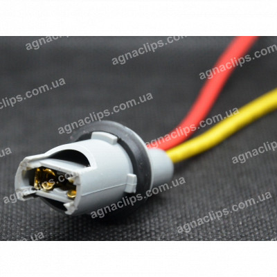 PN31 Патрон під лампу W5W T10 у пластиковому корпусі сірий