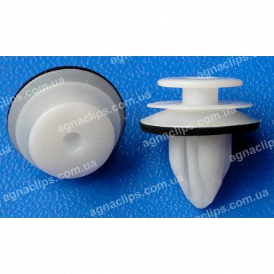 C 3513 Кліпса дверної обшивки