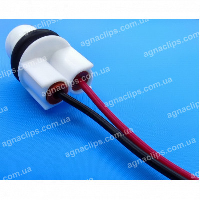 PN41 Патрон під лампу W5W білий 2 зачепи у пластиковому корпусі з проводами