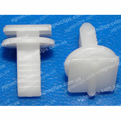 C 3652 Кліпса Ford YC15B03180AB W715806S300