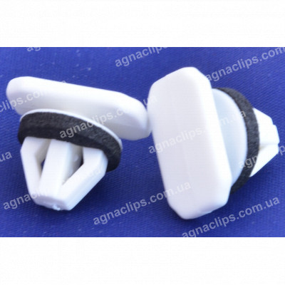 C 3653 Кліпса Ford 2T14V35312AB 2T14V353129BA BSG30995001 4493651 4420159