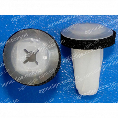 C 3753 Кліпса Land Rover RYH500840