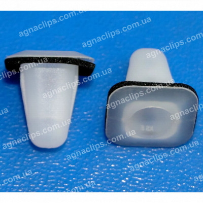 C 3996 Кліпса Toyota 9046710023 обшивка багажника