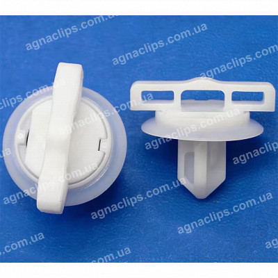 C 4024 Кліпса Toyota 6786947010