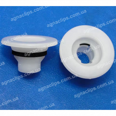 C 4053 Кліпса Subaru 909130117